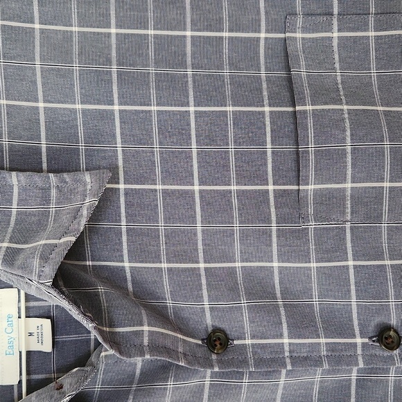 Men's Blue Checkered Short Sleeve Shirt, Size Medium - Picture 3 of 5